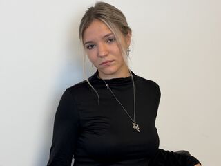 cam girl video KeiraTullier