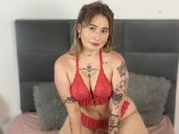 cam girl playing with sextoy LaraCamill
