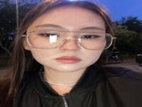 shaved pussy webcam LauriMoradel