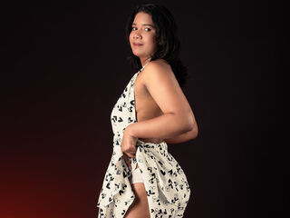 chat room live show LayaLux