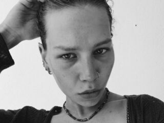 cam girl playing with vibrator LeeanneYepes