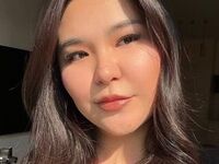 naughty camgirl masturbating with vibrator LenoreColomb