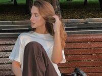 live-chat LeslieDorian