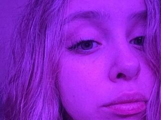 fingering camslut LizzetteStanway