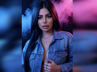 camgirl fingering shaved pussy LunaVixe