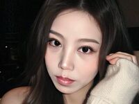 chat with cam LuoFeifei