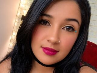 mastubating web cam girl LuxyMia
