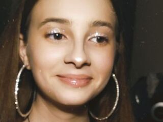 camslut video ManieLaverne