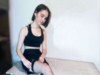 topless webcamgirl MariamEdgin