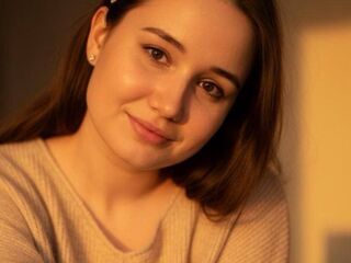naked camgirl MaribethDosh