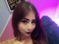 naughty camgirl masturbating with vibrator MayolinJoy