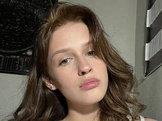 naked cam girl photo MeiCrafton