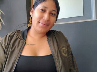 camgirl spreading pussy MelanyTwist
