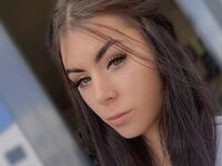 masturbating webcamgirl MellieKastor