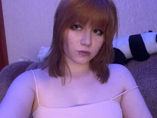 cam girl masturbating with dildo MiSokimo