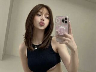 naked camgirl picture MiaBounty