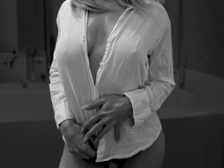 webcam babe chat room MilaSteven