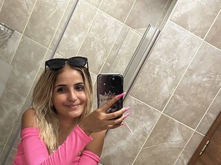 naughty camgirl MiriamMery