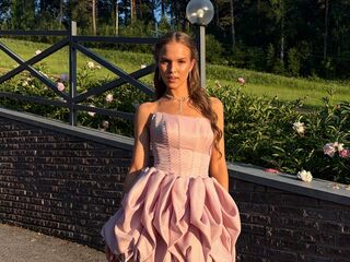 nude webcamgirl photo MirianaFarris