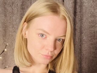 live chat MoiraBaumgartel