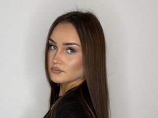 free chat MyrnaMackesy