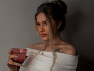 camgirl masturbating with dildo NeliaAllenbrand