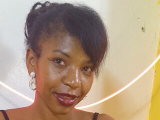 naked cam girl PinahGloria