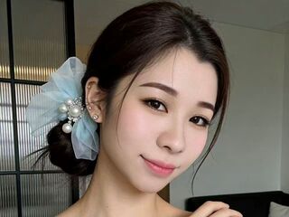 webcam striptease QinWeiwei