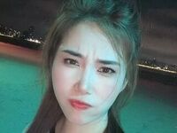 naughty cam girl fingering shaved pussy Qinbao