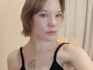 camgirl fingering shaved pussy RosalieWhitaker