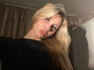 hot cam girl fingering pussy RowanBellamy