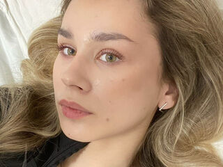 camgirl live porn RoxanePoire