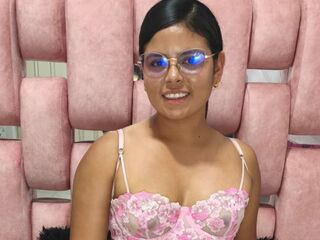 camgirl chatroom SalomeHarman