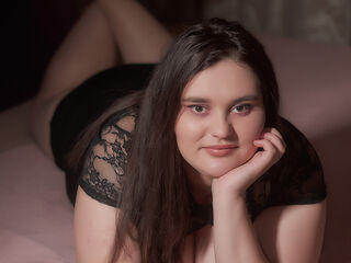strip show SaraElise