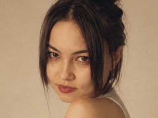 beautiful camgirl SeeBugl