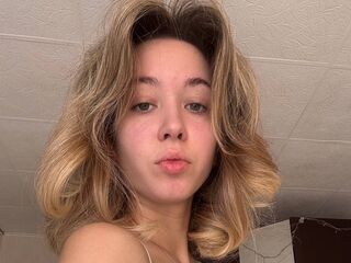hot strip tease web cam SilvaShintaku