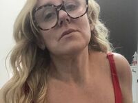 topless cam girl SophiaHillUk