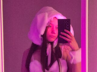 masturbating girl SophieKuper