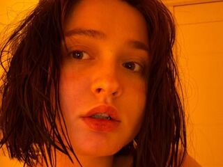 girl chat room SudieBattista