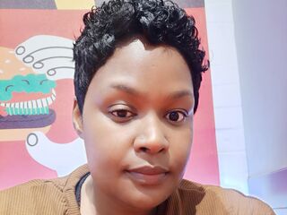 camwhore masturbating with dildo SylerRay