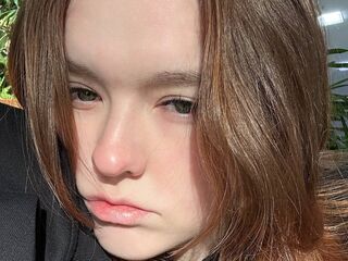 naked cam girl masturbating with vibrator TwannaShumate