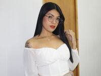 naked camgirl fingering pussy ValeriaRouse