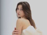naughty camgirl masturbating with vibrator VeronicaTete