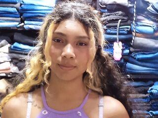 hot cam girl masturbating with vibrator ZoeFletcher